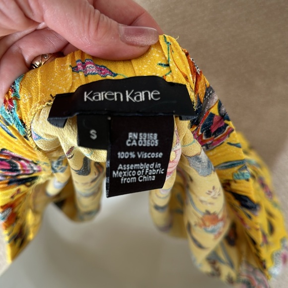 Karen Kane blouse - Picture 4 of 4